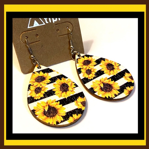 Boutique Jewelry - Sunflower Stripe Teardrop Lightweight Wooden NWT